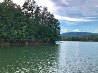 223 Peninsula Dr, Nebo, NC 28761