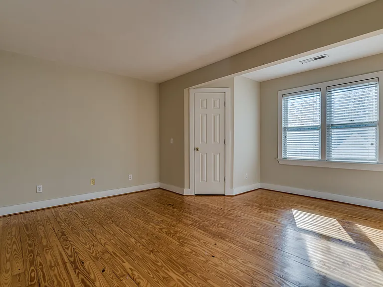 615 Heidt St — Photo 12