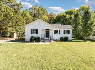 216 Tyler St, Yadkinville, NC 27055