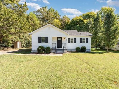 216 Tyler St, Yadkinville, NC, 27055