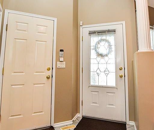 2nd image of 507 Nixon Cres