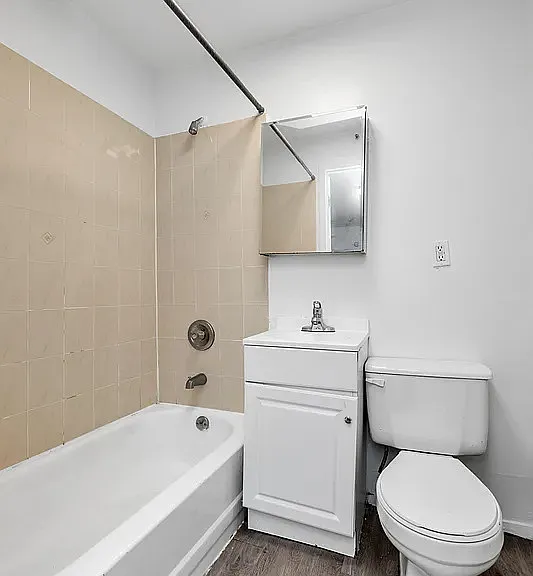 247 W 63rd St #4G — Photo 4