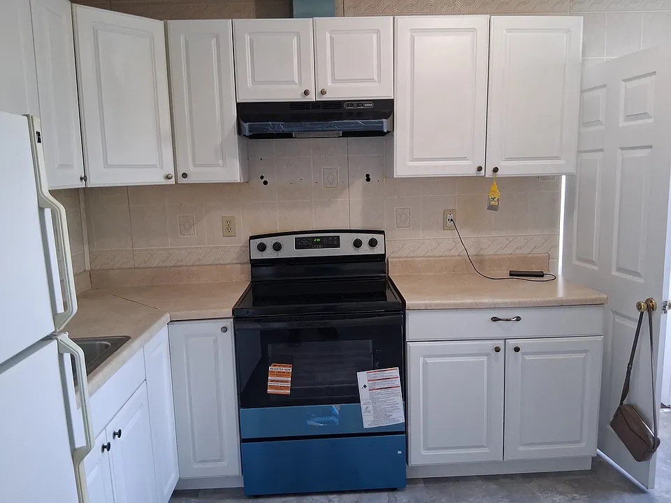 16 Barnum St #3