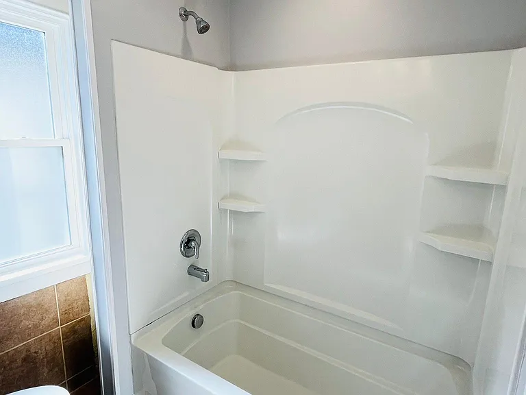 151 Carmel Rd #UPPER — Photo 3