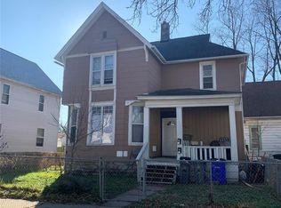 421 17th St NE, Cedar Rapids, IA 52402