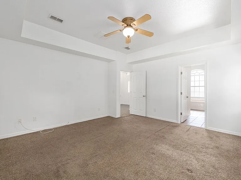 7860 SW 204th Ave — Photo 35