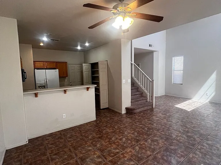 228 Positive Point St — Photo 3