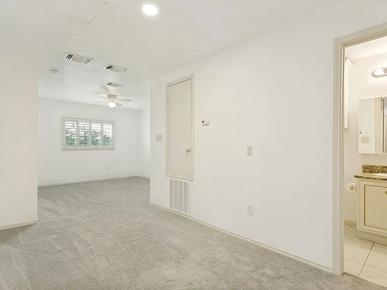 3202 Eisenhauer Rd #801 — Photo 16