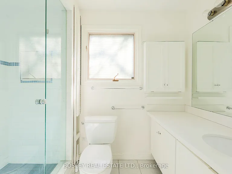 12 Meredith Cres #UPPER — Photo 44