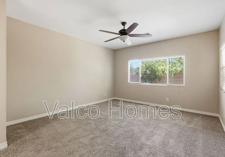 2717 E Ficus Way — Photo 25