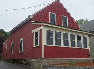 1181 Lakeview Ave, Dracut, MA 01826