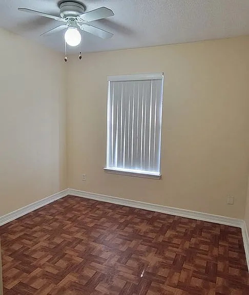 2301 W Mallory St — Photo 14