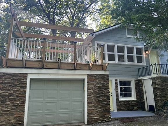 2nd image of 5568 Stanhope St