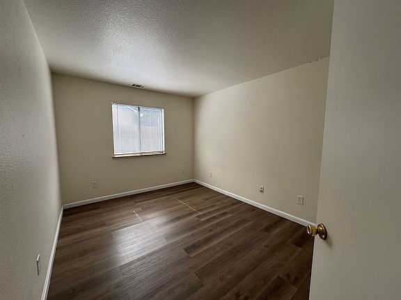 5th image of 6631 Mount Bachelor Ct