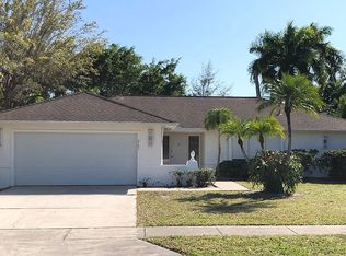 2185 Pine Woods Cir, Naples, FL 34105