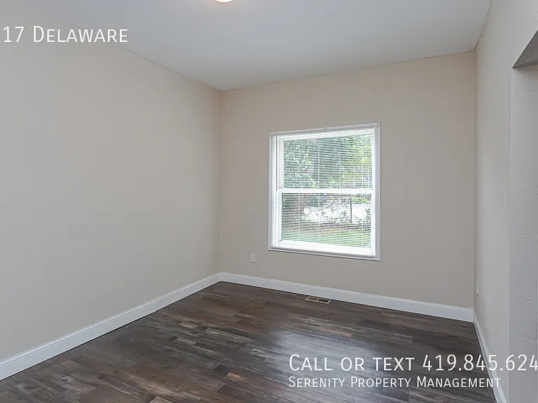 517 W Delaware Ave — Photo 12