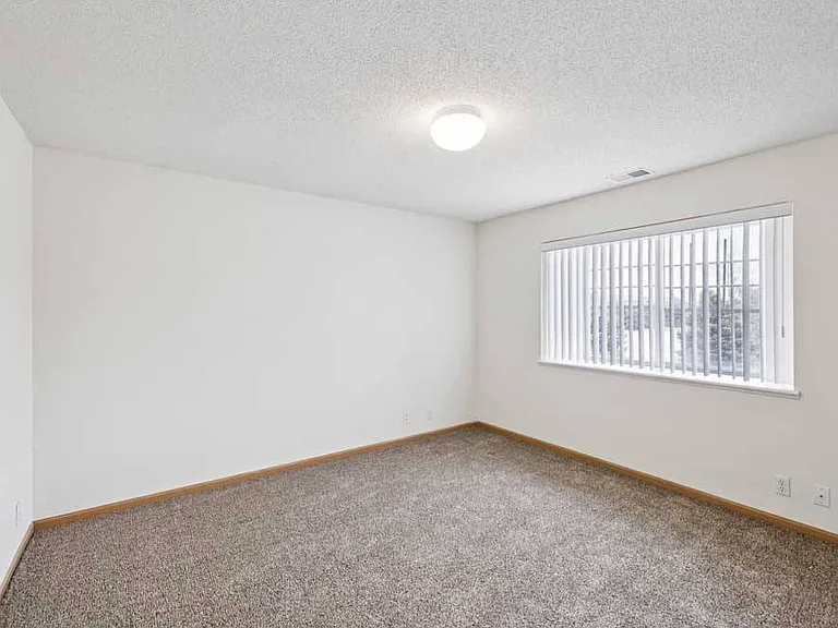 Northbrook Apartments — Photo 327