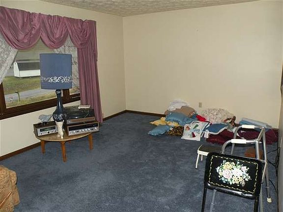 5th image of 205 Osage Ct
