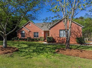 6211 Windcrest Dr, Summerfield, NC 27358