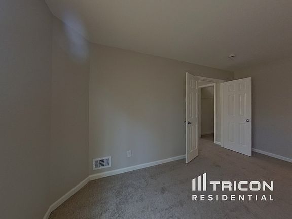 5th image of 4282 Bradley Dr