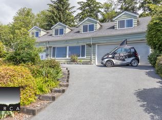 1805 Rosebery Ave, West Vancouver, BC