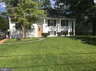 9510 Pryde Dr, Clinton, MD 20735