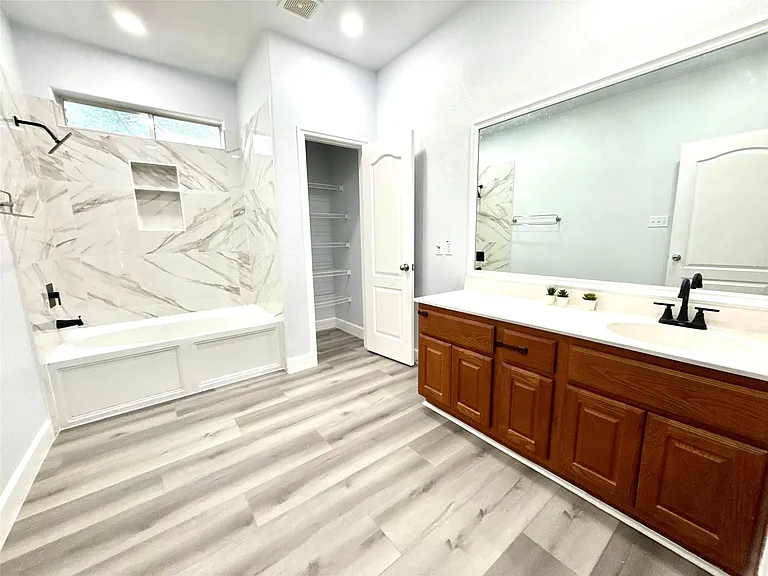 1713 Bowerton Dr — Photo 6