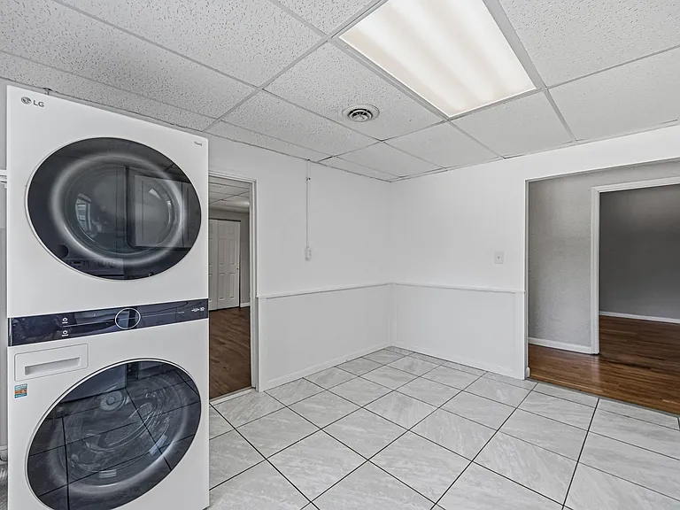 2 bed, 1.0 bath, 928 sqft, $1,450 — Photo 5