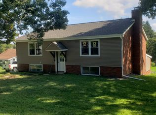 107 Rockland Dr, Beaver Falls, PA 15010