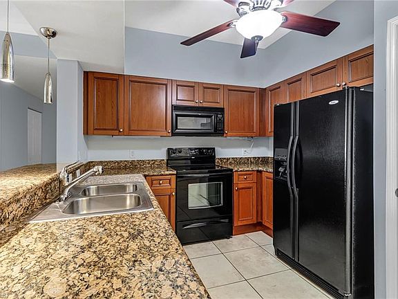 5th image of 10009 Villagio Gardens LN #101