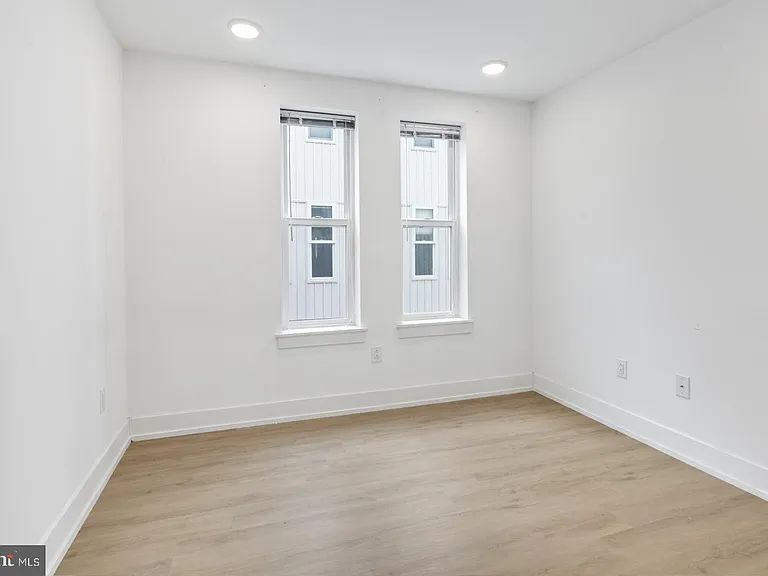 1335 N Marston St #402 — Photo 19