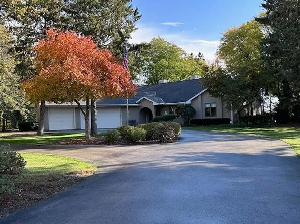 N67W29529 Richter ROAD, Hartland, WI 53029