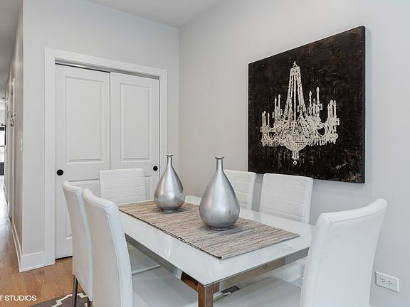 4th image of 6325 N Richmond St #2N