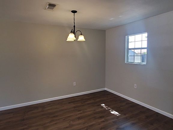 4th image of 1808 E California Ave