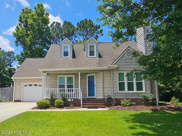 519 Green Meadows Drive N, Wilmington, NC 28405