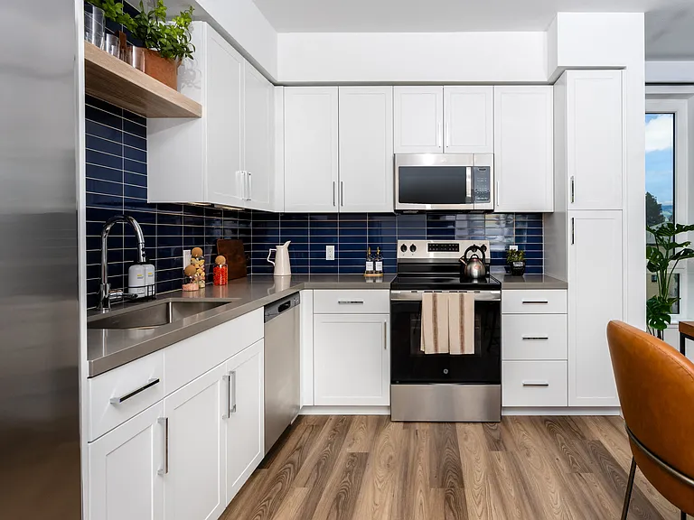 Alwell Apartments — Photo 18