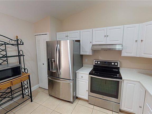 3rd image of 5837 Willow Leaf Ct