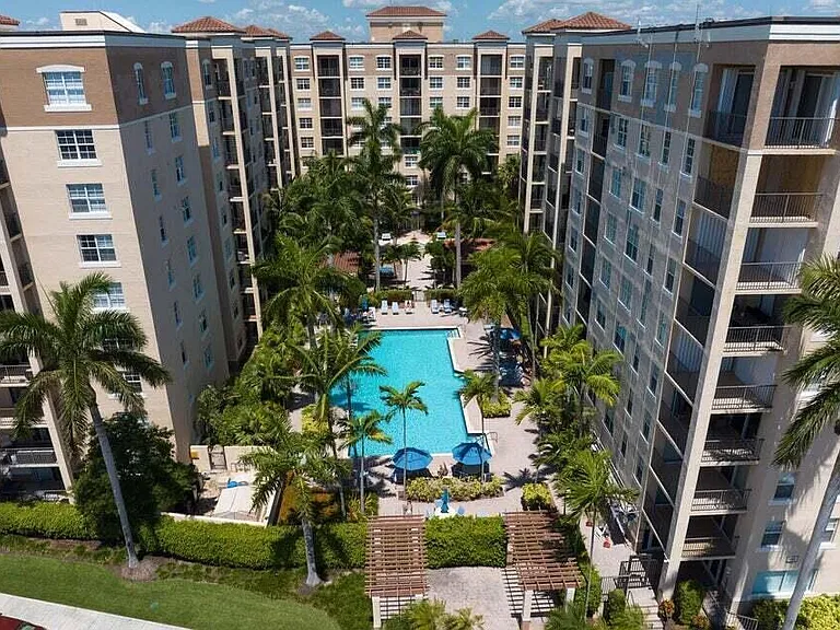 1805 N Flagler Dr #107 — Photo 3