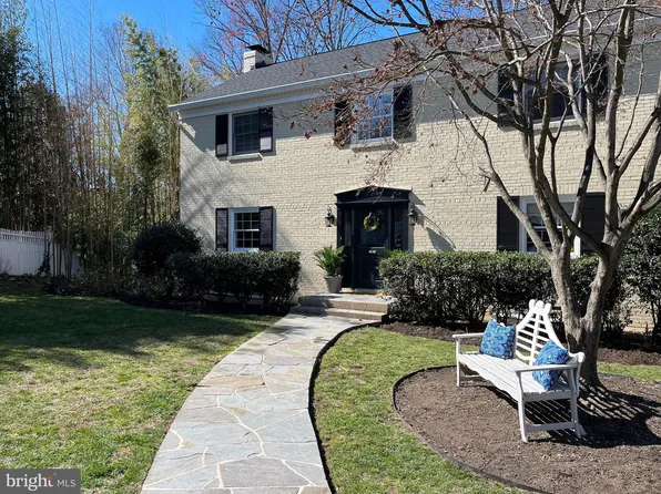6214 Randall Ct, Alexandria, VA 22307