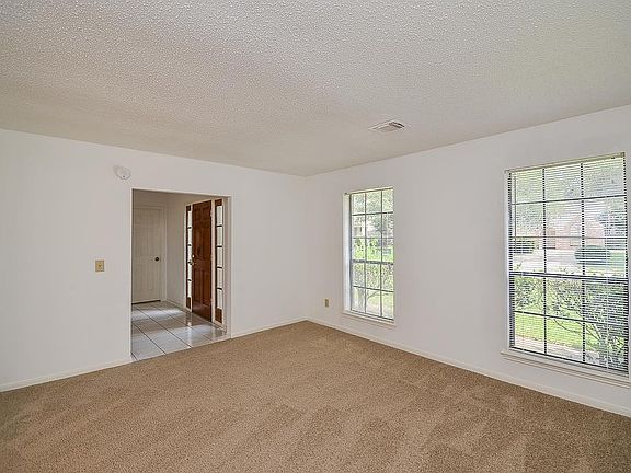 4th image of 8922 High Haven Dr