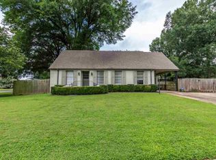 1205 Estate Dr, Memphis, TN 38117