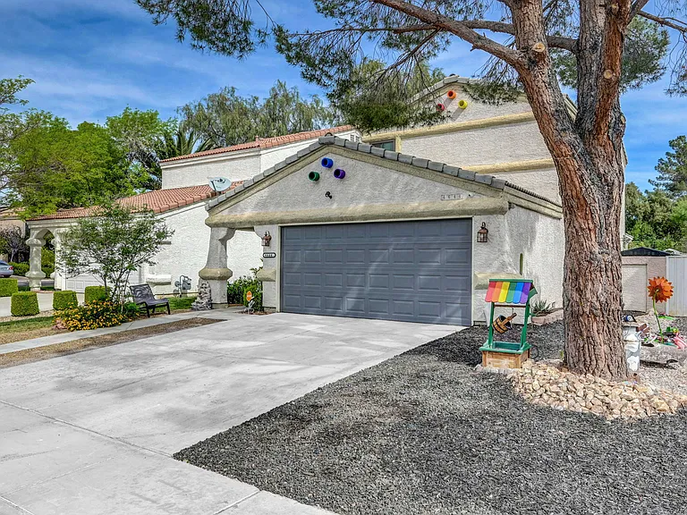 6644 Pepperidge Way — Photo 18