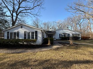 13 Reliance Ln, Lincolnshire, IL