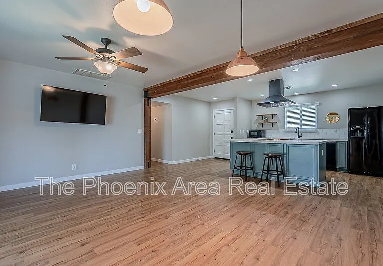 1102 N 72nd Pl — Photo 9