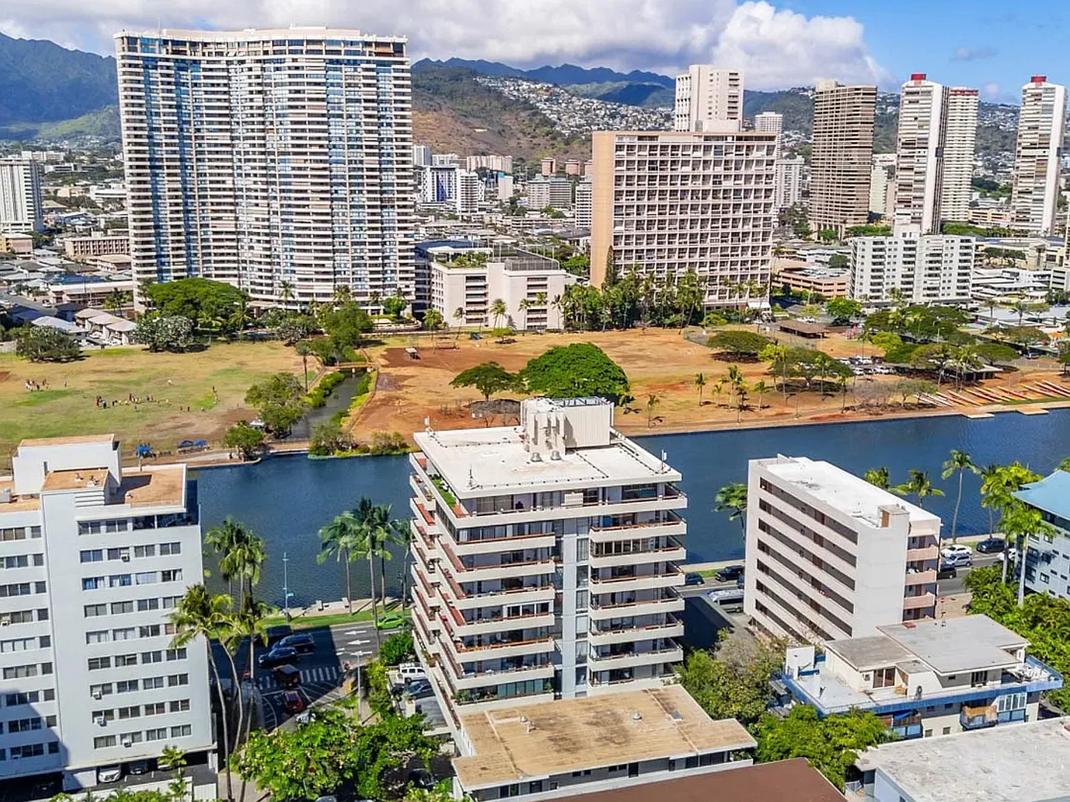 2029 Ala Wai Blvd — Photo 3