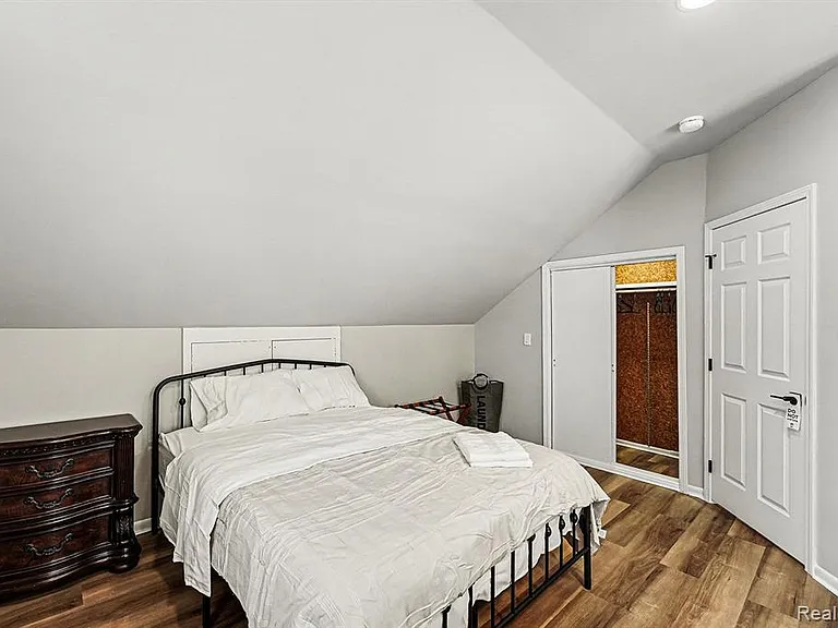 710 Hartland Dr — Photo 28
