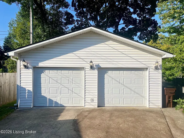 106 Spruce Ln — Photo 20