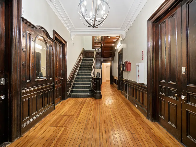 34 Benefit St — Photo 7