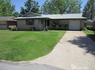 8228 NW 33rd St, Bethany, OK 73008