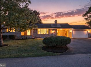 30 Birchway Dr, Chambersburg, PA 17202